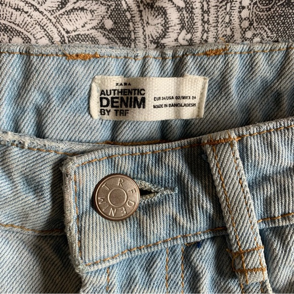 Zara High Waisted Jean Shorts 🩵💛 NEVER WORN - Picture 6 of 6